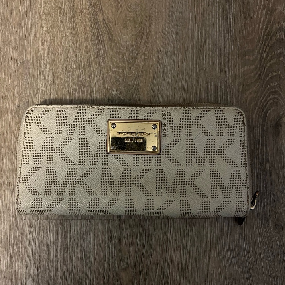 Michael Kors wallet